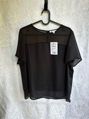 DR2 Black Short-Sleeve Sheer Yoke Blouse size M